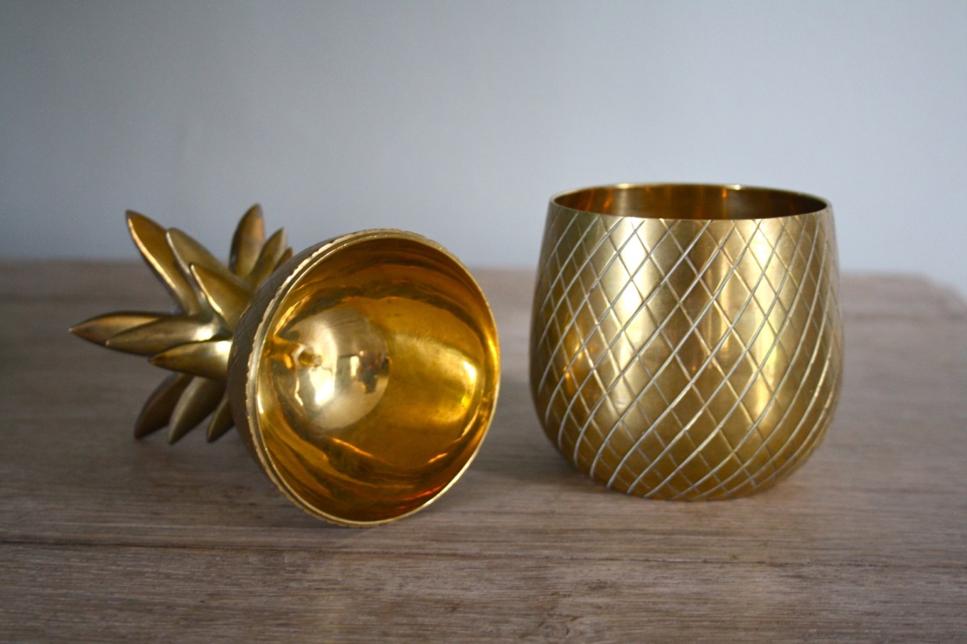 1960s-brass-pineapple-ice-bucket_10360_pic2_size3.jpg